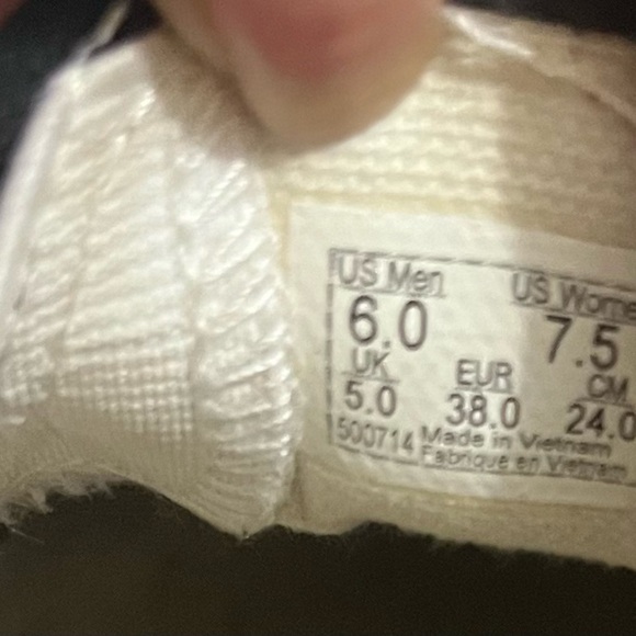 Vans Slip On Shoe - Picture 6 of 6